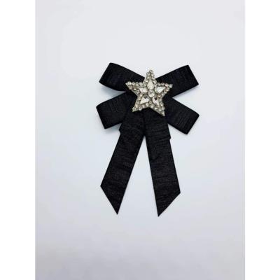 Broche Noire Étoile Artisanale